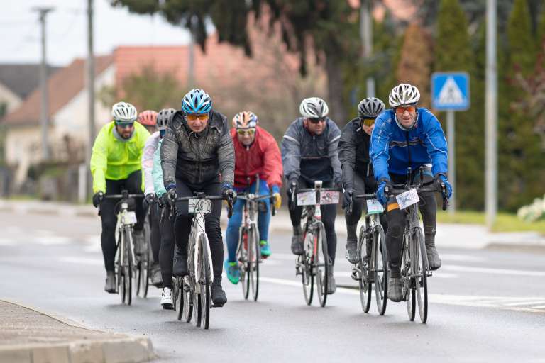 dobrodelnih-300-km-za-duleta, dahavski-pingvini, dobrodelni-300-km