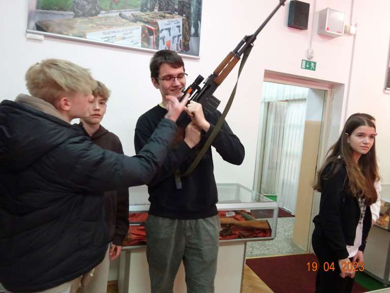 _02_kako_je_imeti_ostrostrelsko_pusko.jpg