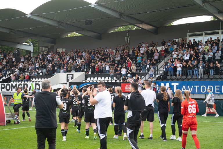 žnk-mura-nona, žnk-olimpija-ljubljana, gledalci, tribune