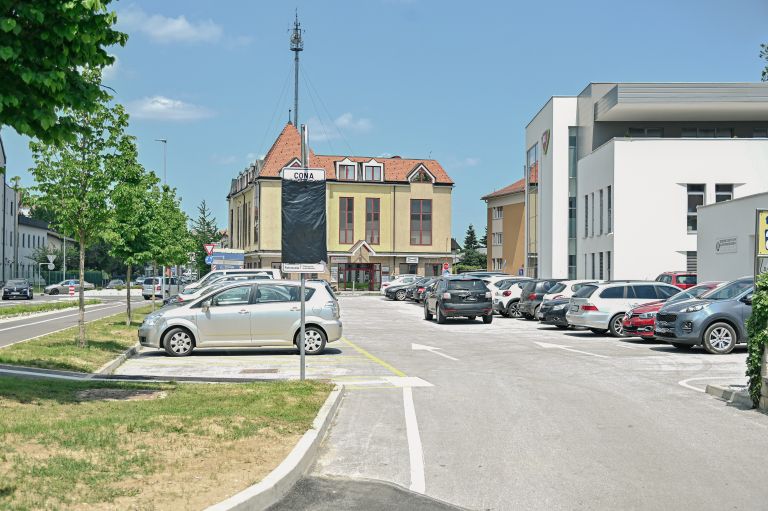 prometni-znaki, plačljiva-parkirišča, parkiraj-in-plačaj, cone-parkiranja, parkiranje