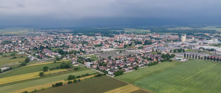 simbolična, dron, murska-sobota, južna-obvoznica, drevored, krožišče, cesta, polja
