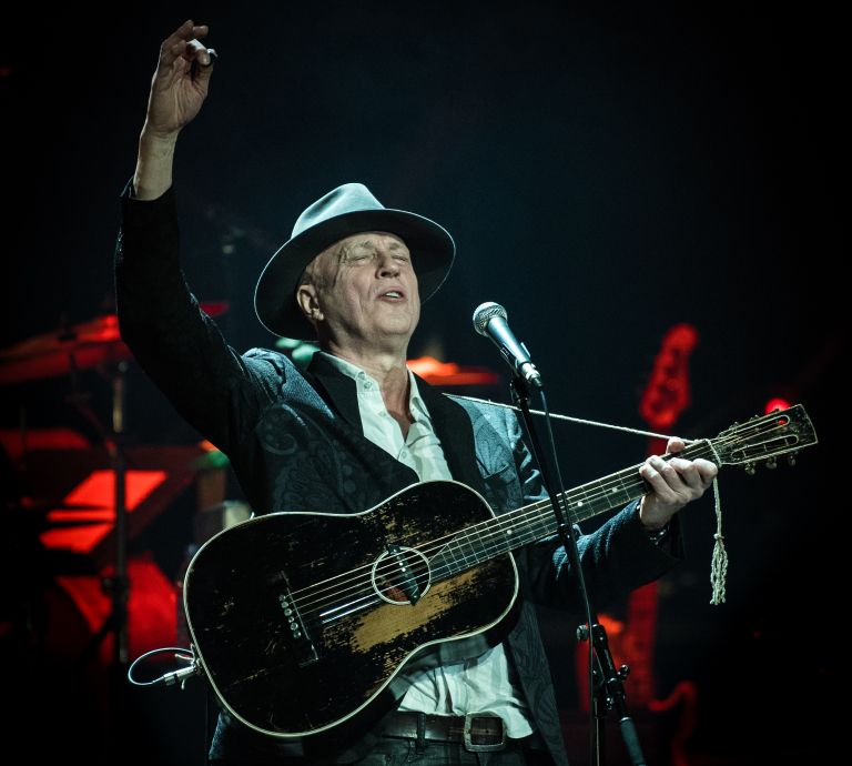 VLADO KRESLIN IN MALI BOGOVI