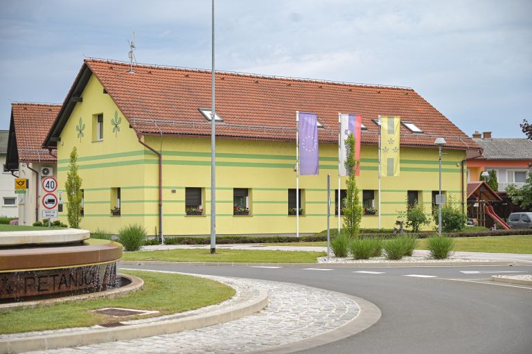 simbolična, tišina, krožišče, rondo, cesta, občina, upravna-enota