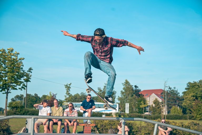 repannonia, re-pannonia, križevci-pri-ljutomeru, umetniška-razstava, sk8, skater, rolkarji