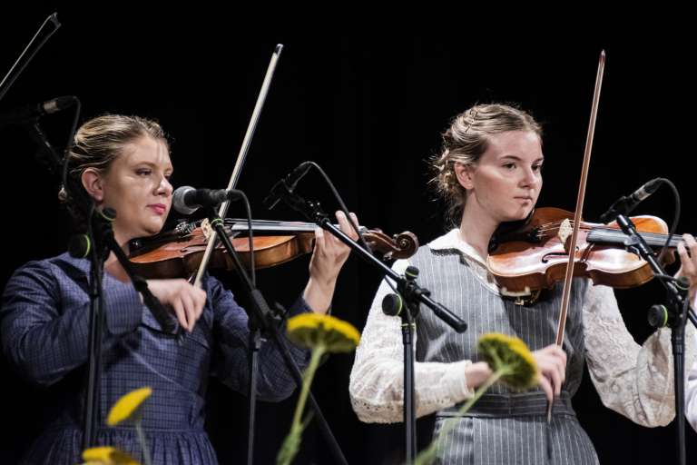 zaigrajmo-in-zapojmo-pod-kostanji, folklorna-skupina-leščeček, veržej