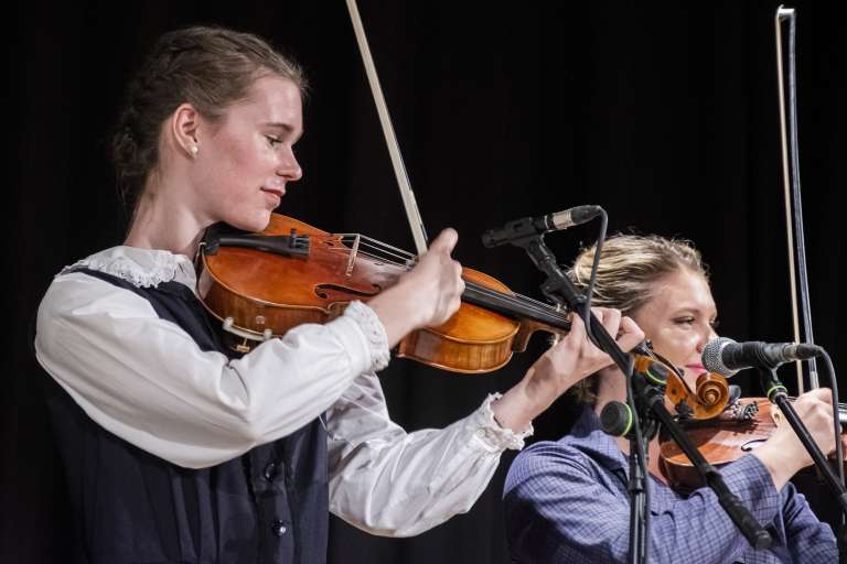 zaigrajmo-in-zapojmo-pod-kostanji, folklorna-skupina-leščeček, veržej