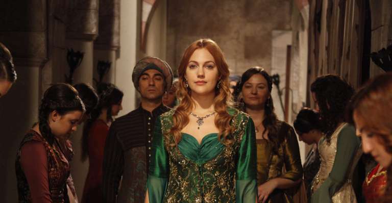 Meryem Uzerli, Hurrem  Sultan.jpg