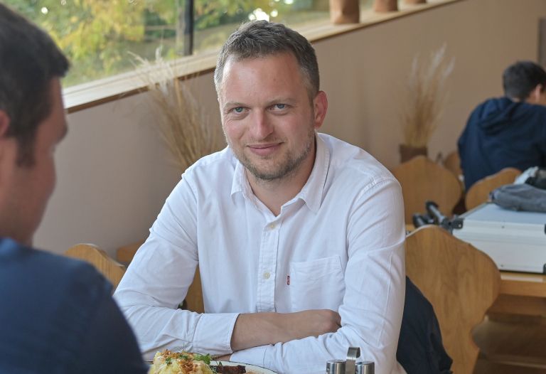 poslanski-obed, tine-novak, lounge-bar-expano