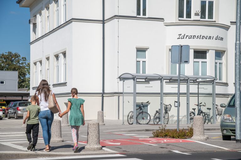 simbolična, otroci, starši, pediatrična-ambulanta, sanja, družinski-zdravnik