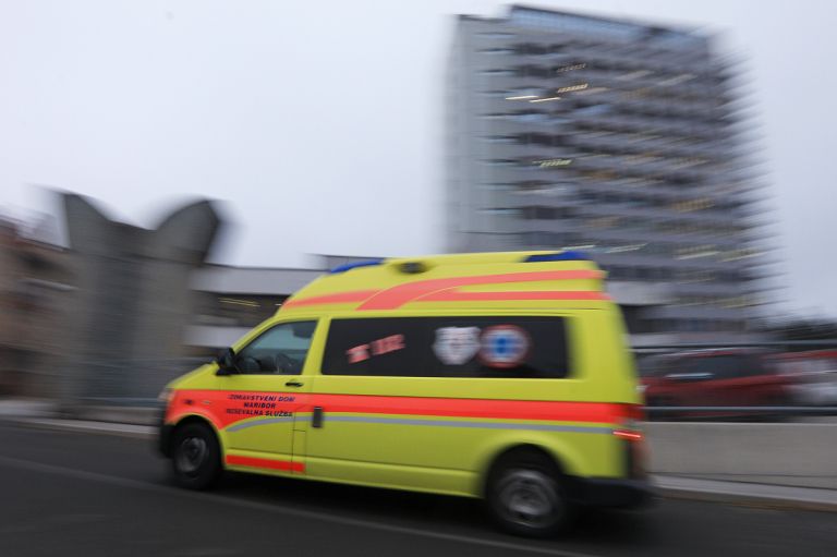rešilec, reševalno vozilo, maribor, vožnja.jpg