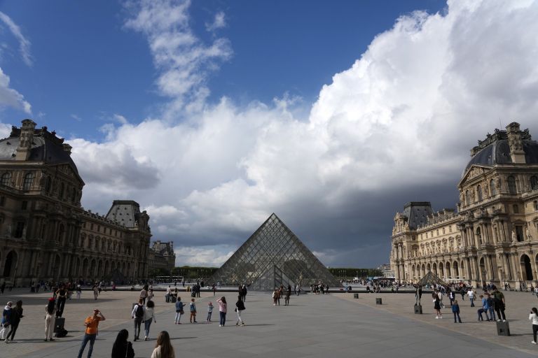 Pariški muzej Louvre
