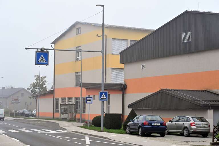 turnišče, šola