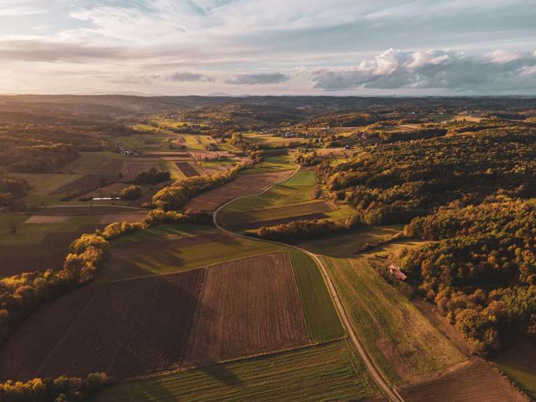 simbolična, dron, goričko, gozd, njive, polja