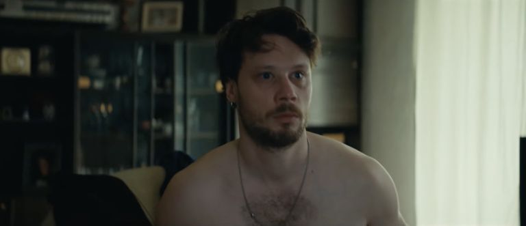 Glavni lik je Peđo Kovač, ki ga igra Mladen Sovilj.