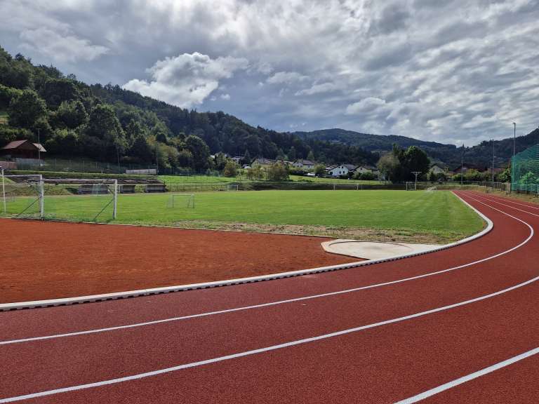 stadion radeče.jpg