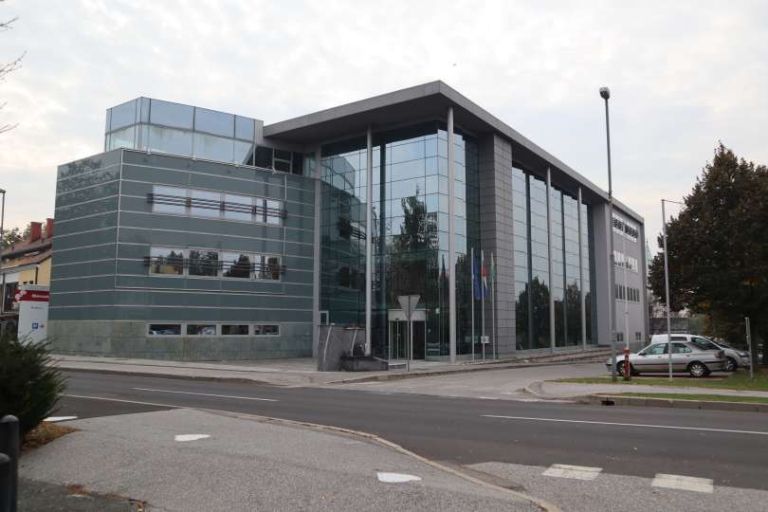 občina radenci, občinska stavba