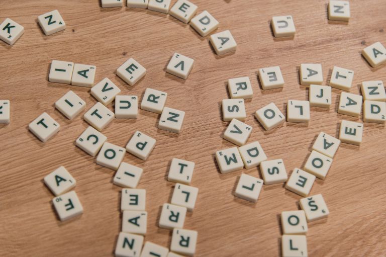 simbolična, scrabble, beseda, slovenščina, jezik, besedilo, slovnica, namizna-igra