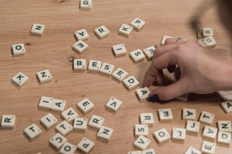 simbolična, scrabble, beseda, slovenščina, jezik, besedilo, slovnica, namizna-igra