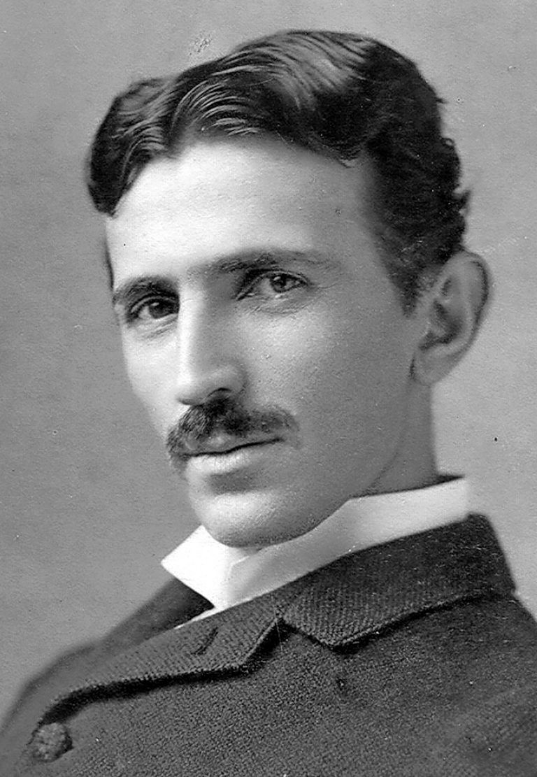 703083_147-tesla.jpg