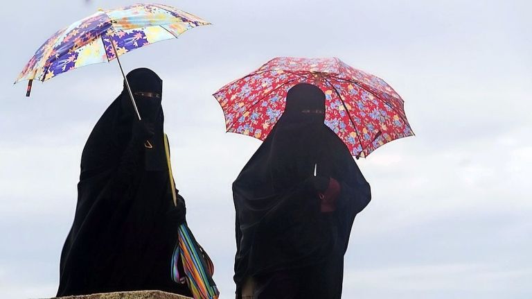 235-BURKA.jpg