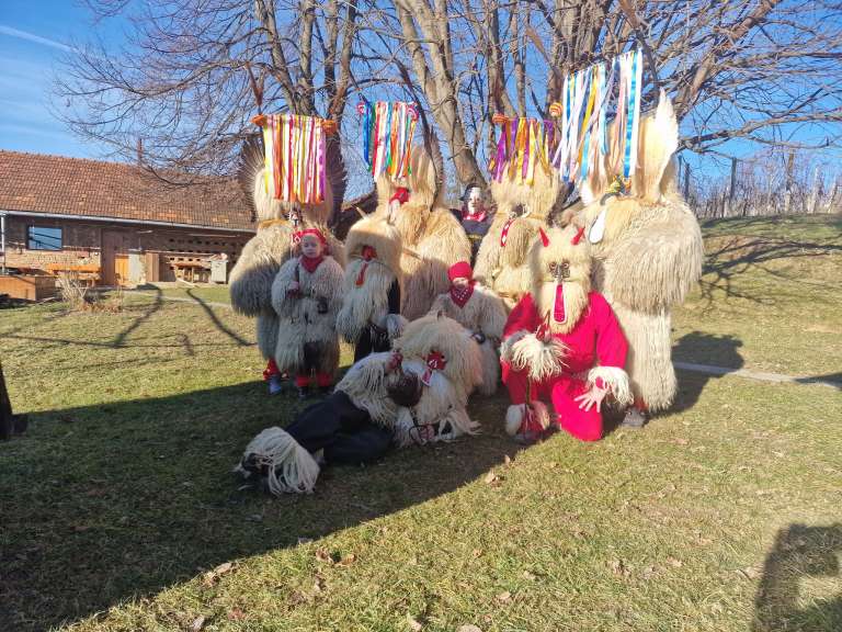 ktd-hudič-in-ježevka, kurenti, apaški-kurenti, pust