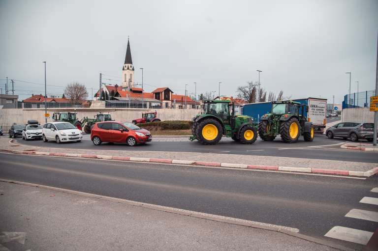 protest, kmeti, pomurje, kmetov, traktoristi, kmetje, kmetijstvo