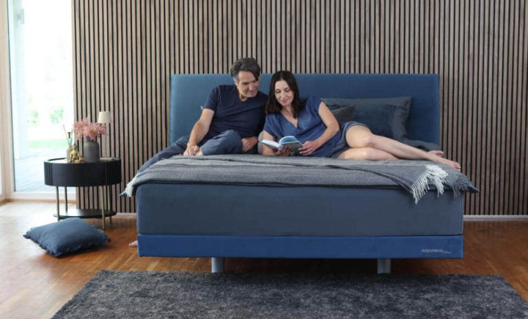 boxspring postelja line.jpg