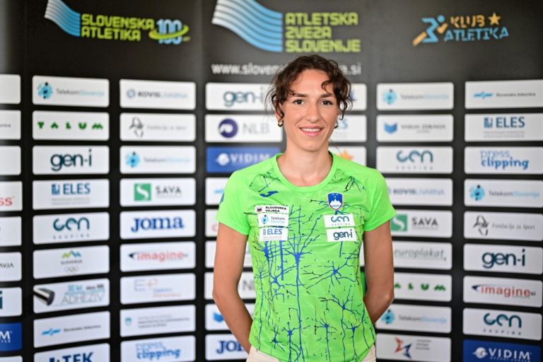 895564_197-lia.jpg