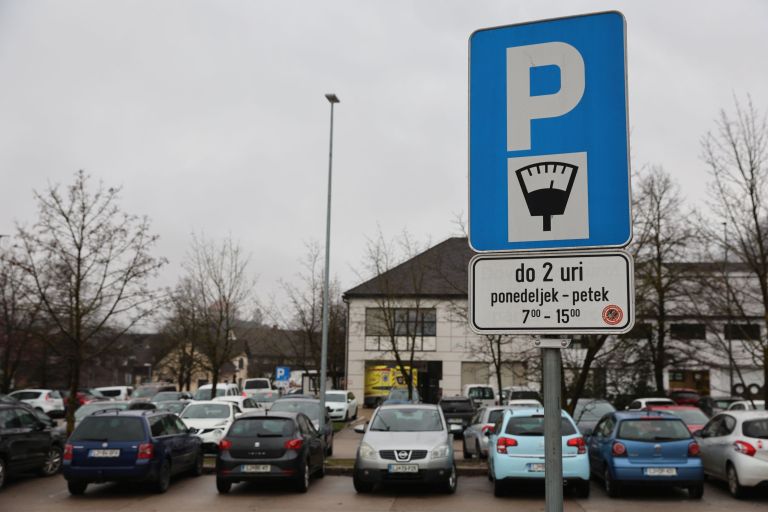 parkirišče, zdravstveni-dom-kamnik