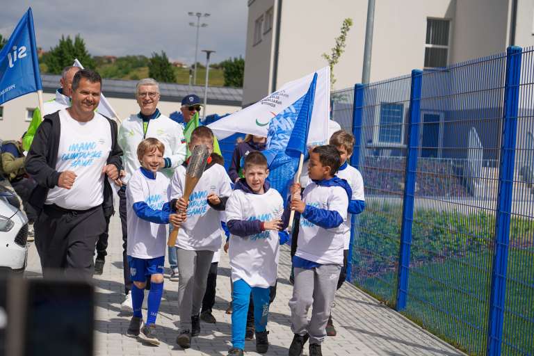 slovenska-bakla, lendava, janez-madyar, olimpijske-sanje