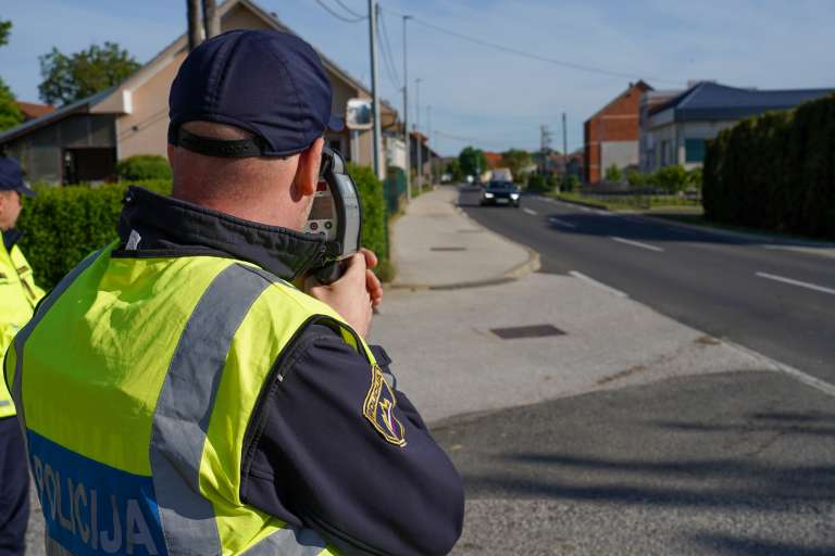 policisti, policija, akcija, akcija-hitrost, maraton-nadzora-hitrosti, meritev-hitrosti