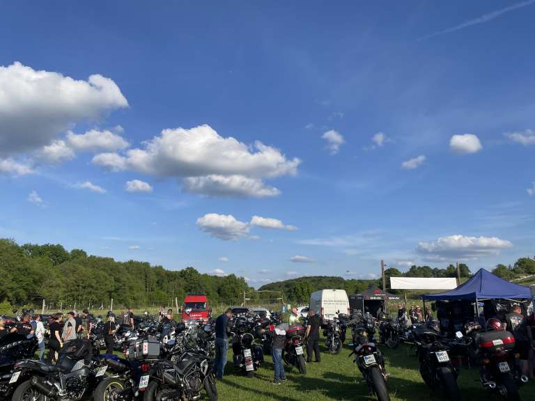 mk-gronska-strejla, motoristi, srečanje, budinci