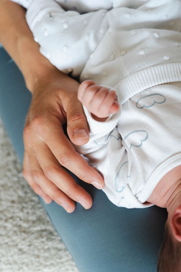 novorjenček, dojenje, dojenček, previjanje, rojstvo-otroka