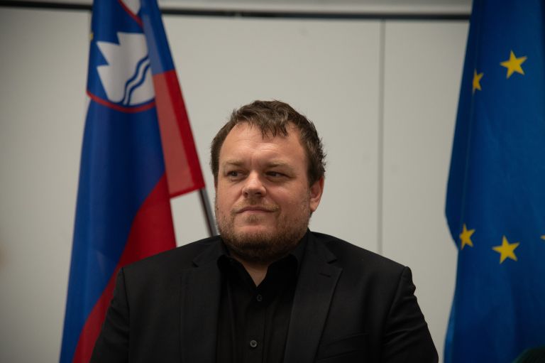 podpis-pogodbe, dom-starejših-rakičan, dom-starejših-dobrovnik, minister-simon-maljevac