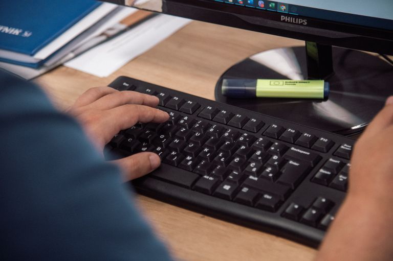 simbolična, tipkovnica, pisarna, tipkanje, pisarniško-delo, administrativno-delo