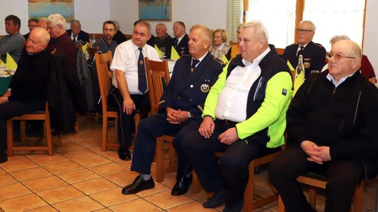 NČ–Člani-ZŠAM-ZGS-že-67-let-negujejo-tradicijo-vzornega-društva-s-področja-cestnega-prometa—Foto-...