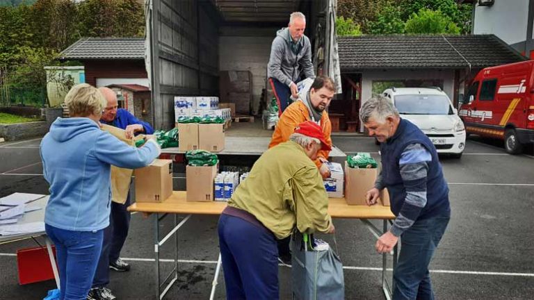 rdeci-kriz-paketi-hrane