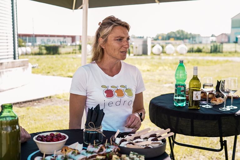 skz-ljutomer-križevci, novinarska-konferenca, novi-produkti, pesto, bučno-olje