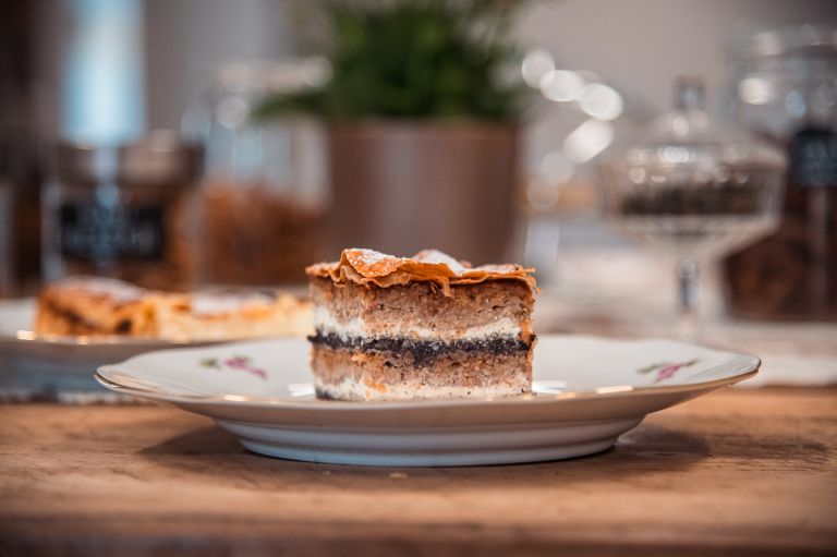 hiša-gibanice, prekmurska-gibanica, prleška-gibanica, renkovci