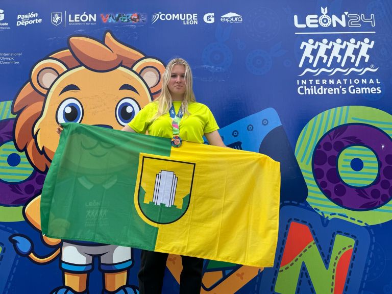 LEON - bron - oriana lovrec, julij 2024.jpg