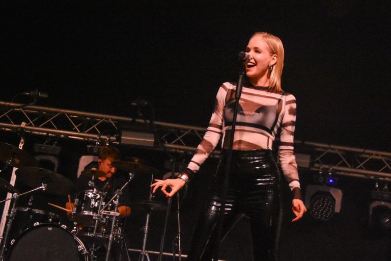 pomurski-poletni-festival, jelena-rozga, weekend-band