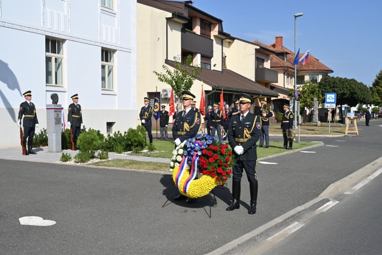 črenšovci, polaganje-venca
