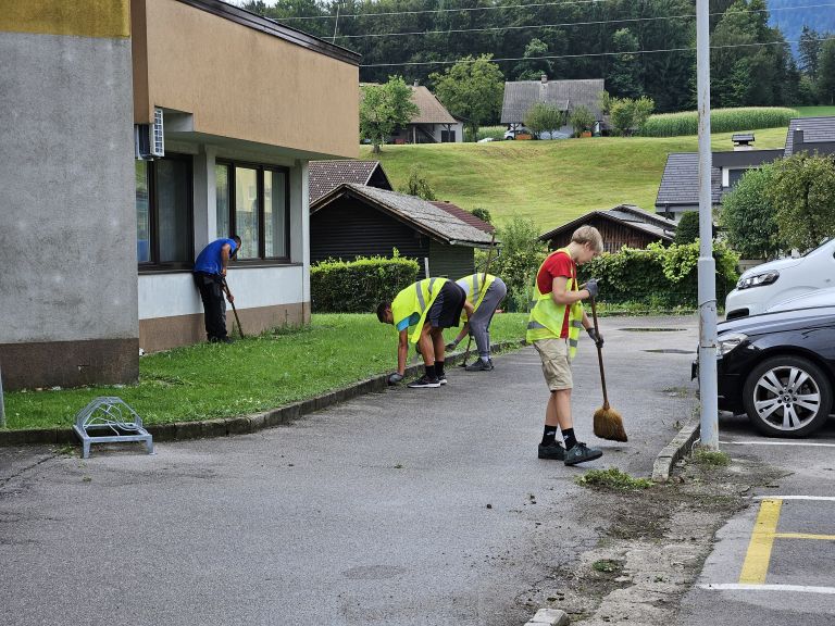 pocitnisko delo smartno.jpg