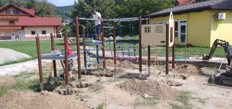 sanacija igrisca smartno.jpg