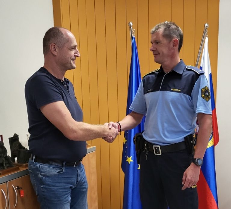 Primopredaja Boštjan Debelak in Gregor Jeršič.jpg