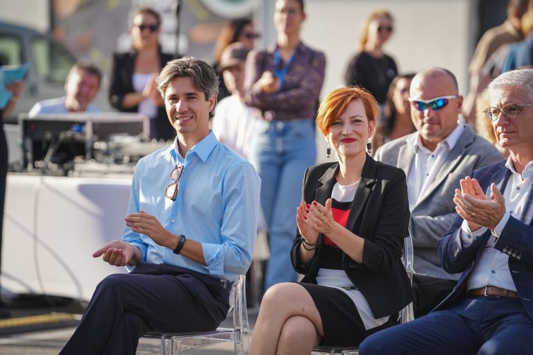 UV mesec vrecko Jure Klobcar.jpg