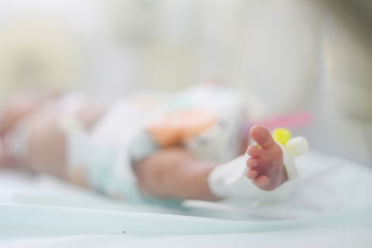 nedonošenček novorojenček