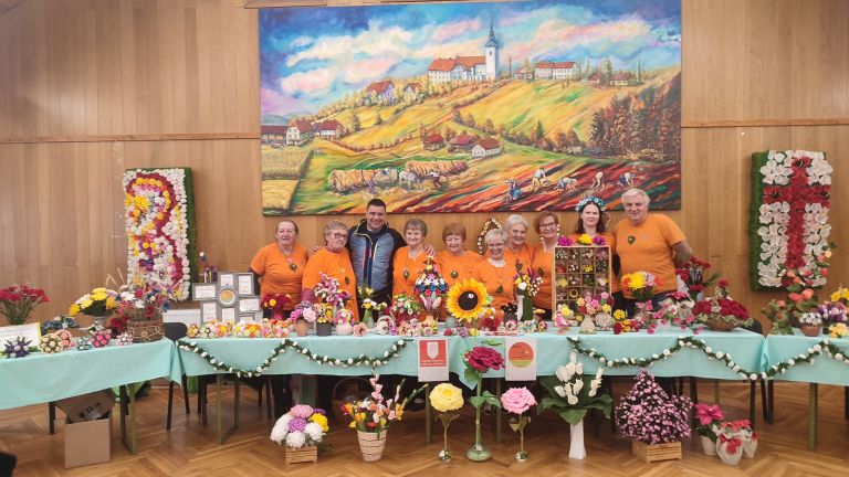 Revivas razstava rož.jpg