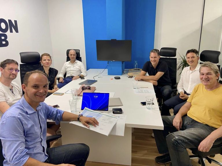 sustersic PLATFORMA.jpg