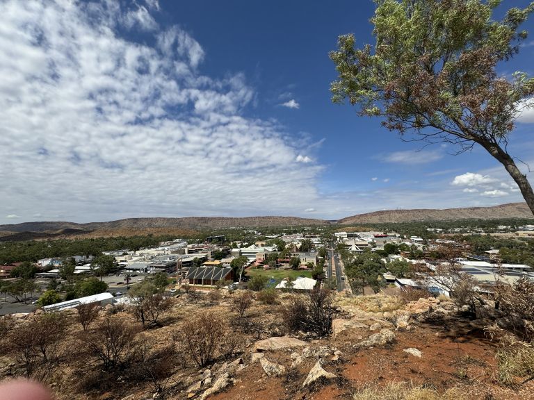 09 alice springs panorama SS.JPG
